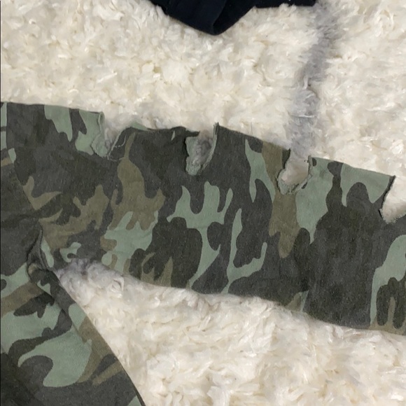 justice shirt w/ hood - Picture 2 of 4